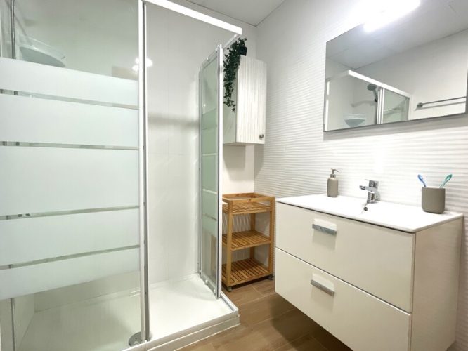 baño-bajob-playa