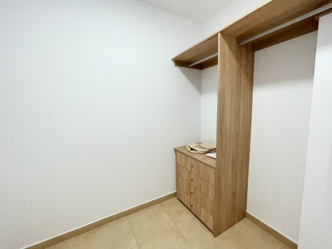 Vestidor del dormitorio principal